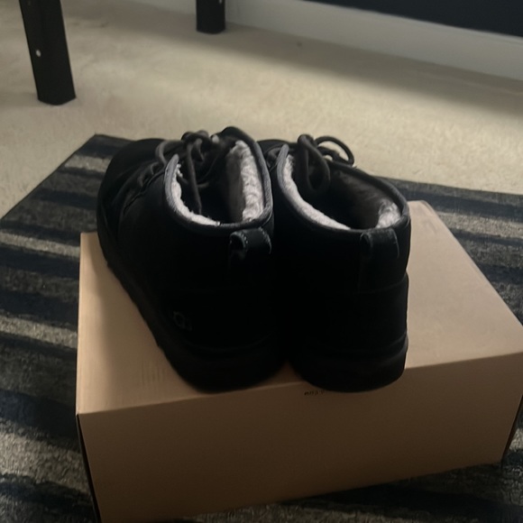 Ugg boots size 12 - Picture 3 of 6